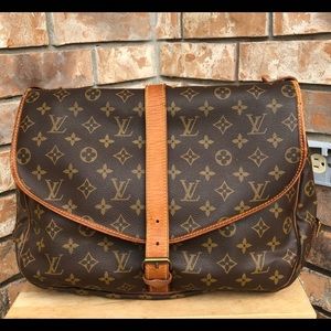 Louis Vuitton Saumur 35 crossbody